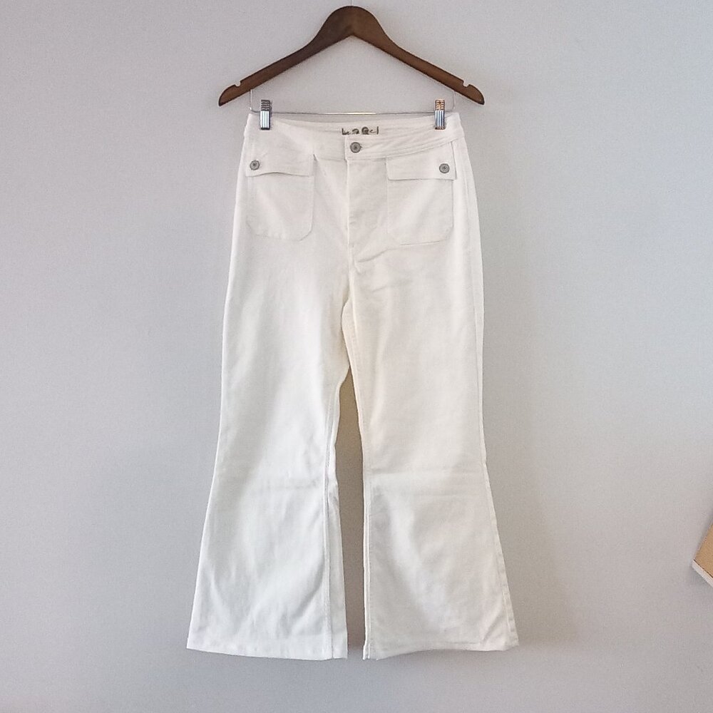 FREE PEOPLE - WE THE FREE CRVY white flare jeans
